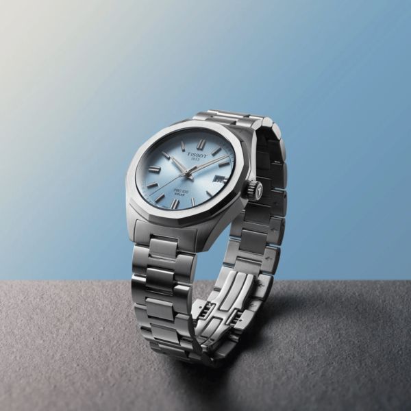 Montre Tissot T-Classic PRC 100 Solar quartz solaire cadran bleu glacier bracelet acier 34 mm