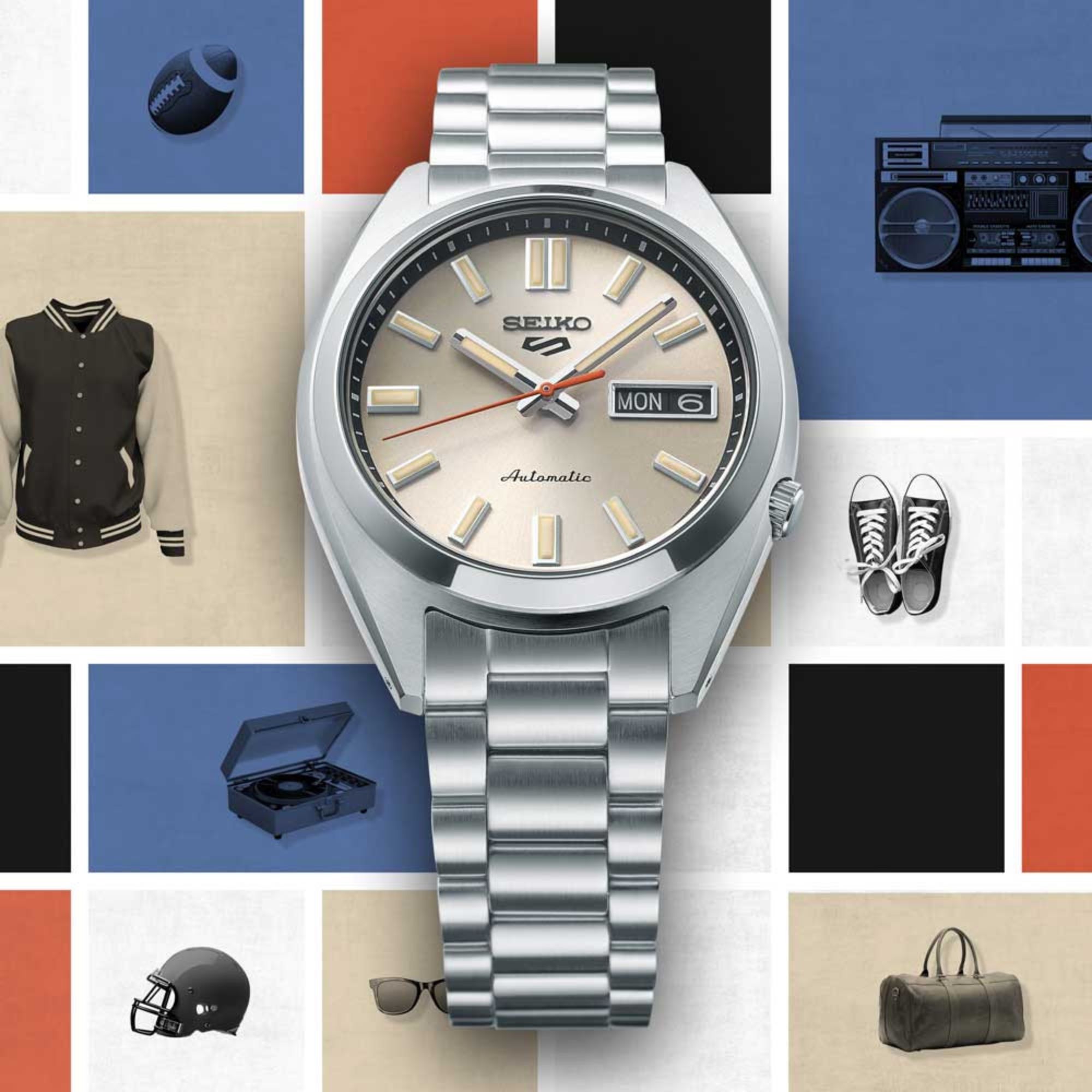 Montre Seiko 5 Sports automatique cadran argenté bracelet acier 37,4 mm