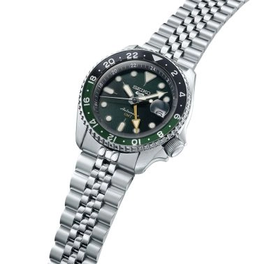Montre Seiko 5 SKX Sports GMT automatique cadran vert bracelet acier 42,5 mm