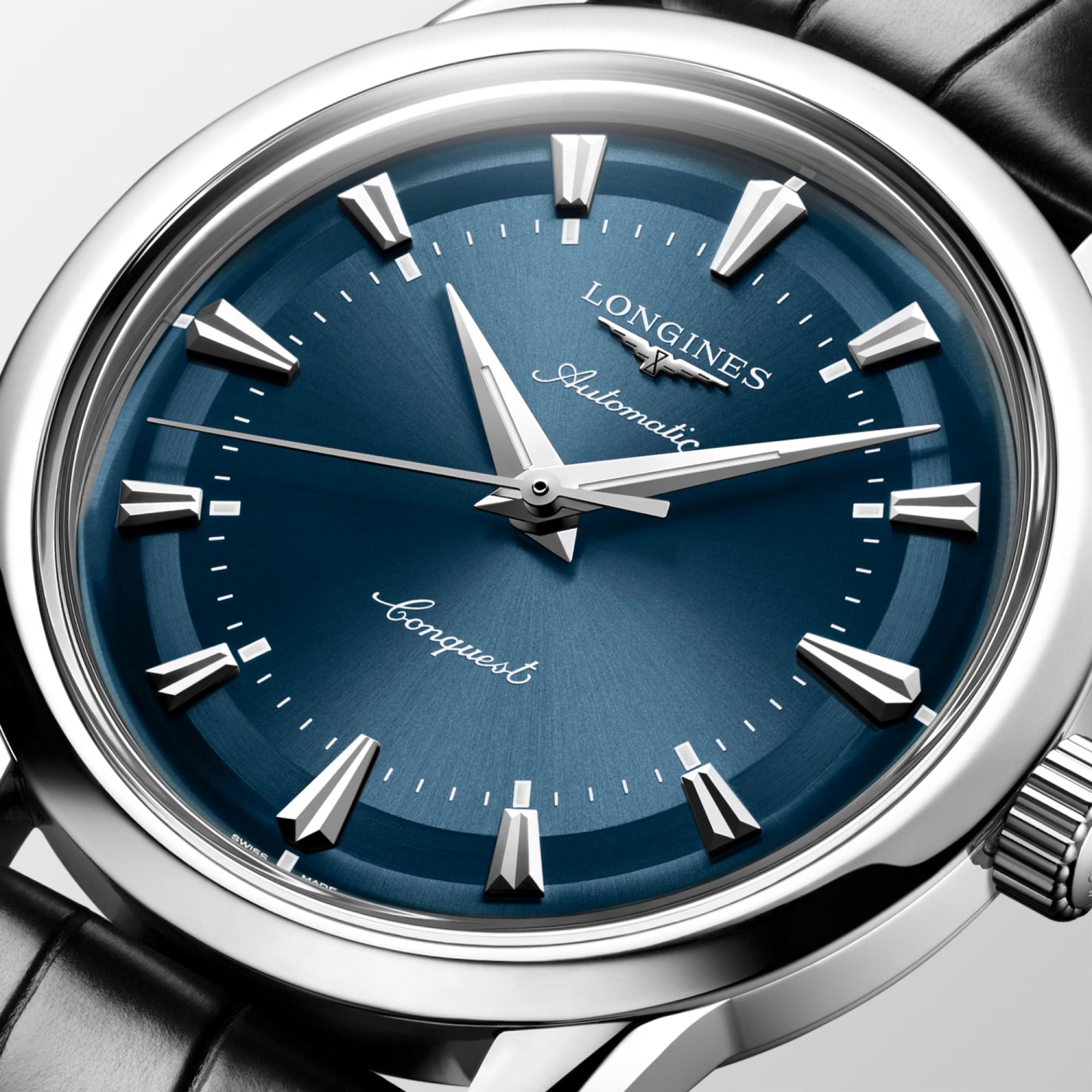 Montre Longines Conquest Heritage automatique cadran bleu bracelet cuir noir 38 mm