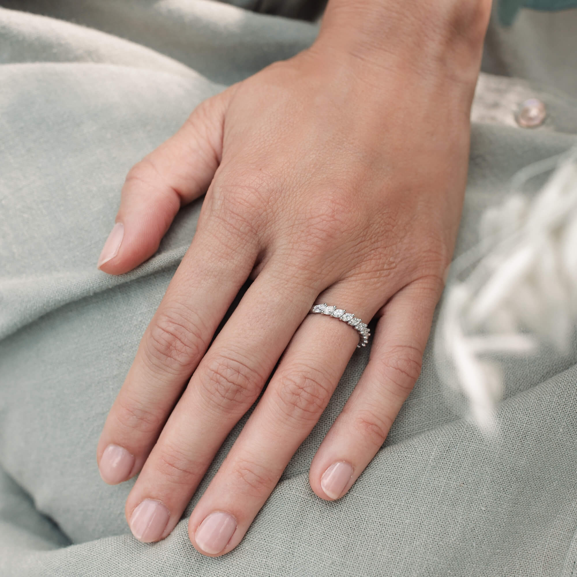 Alliance Lepage Suzanne en or rose et diamants taille navette