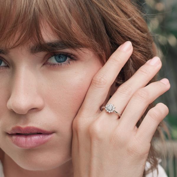 Lepage Marguerite ring in white gold and diamonds