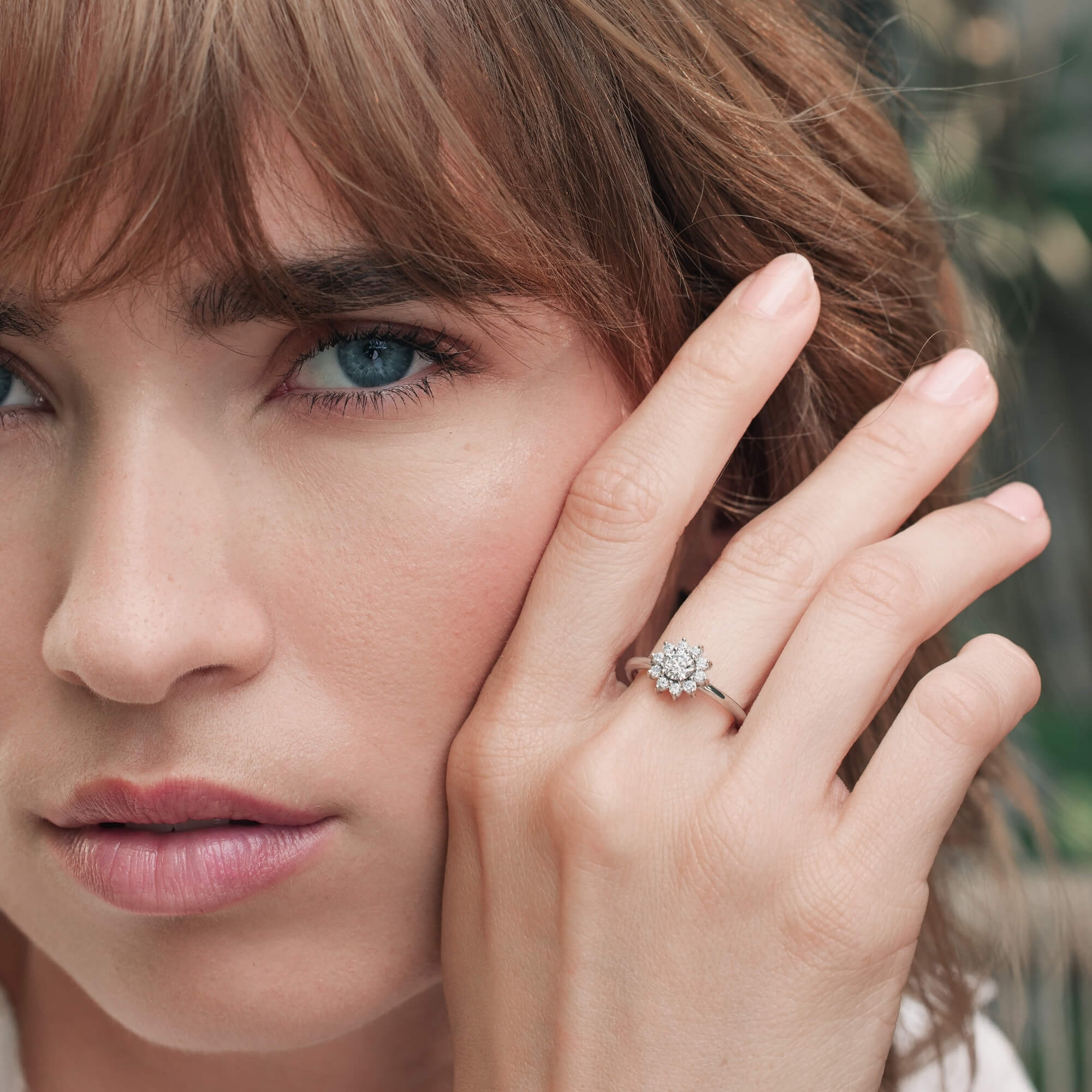 Lepage Marguerite ring in yellow gold and diamonds