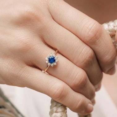 Bague Lepage Marguerite en or rose, saphir et diamants