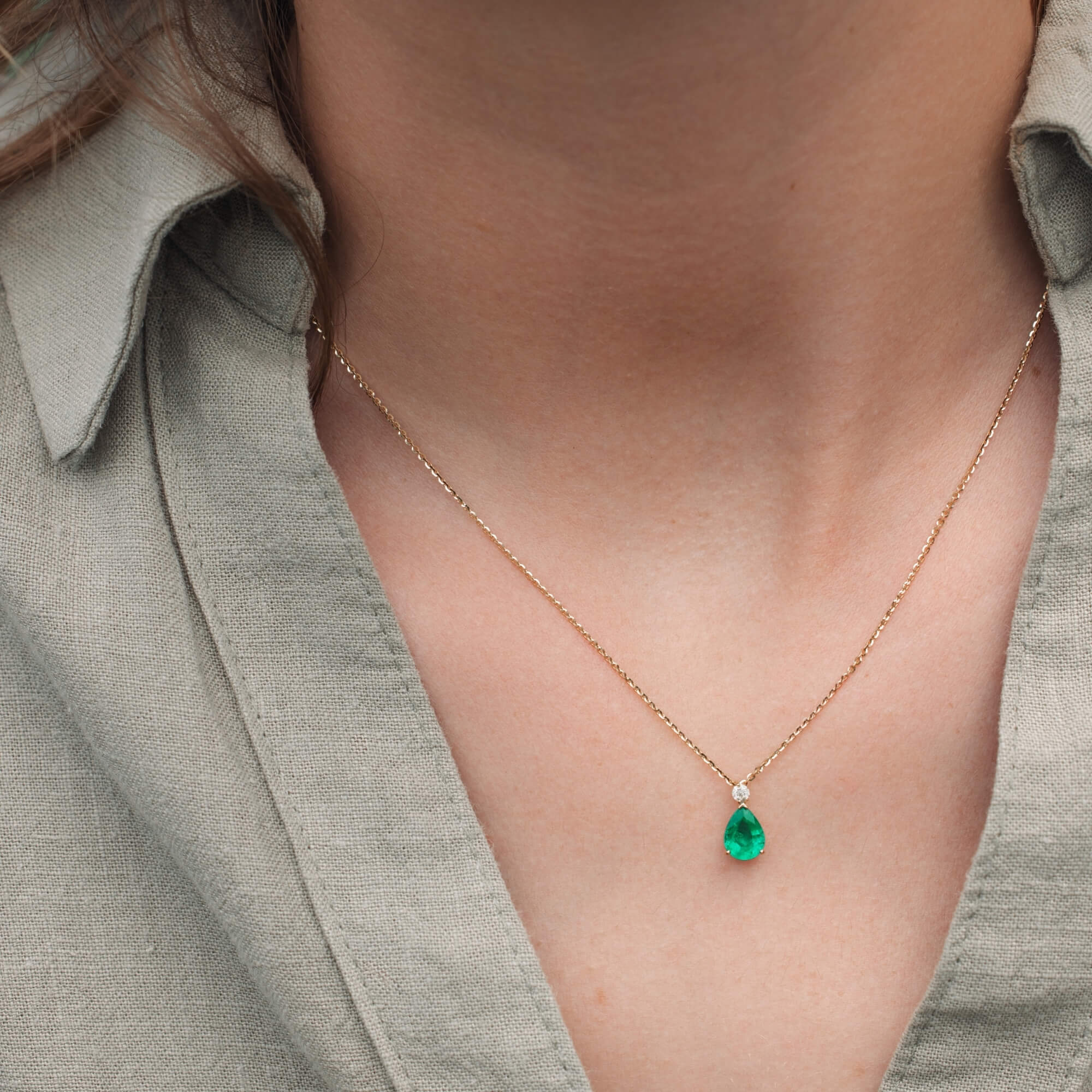 Collier Lepage Jacques en or jaune et émeraude