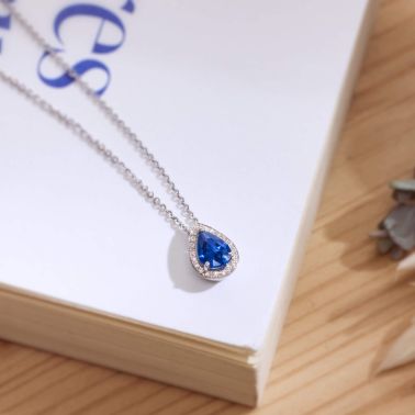 Lepage Marceau necklace in yellow gold and pear-cut sapphire