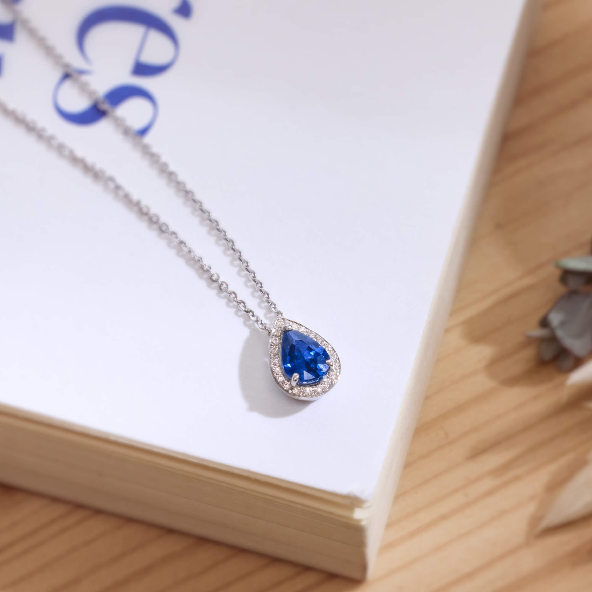 Lepage Marceau necklace in rose gold and pear-cut sapphire