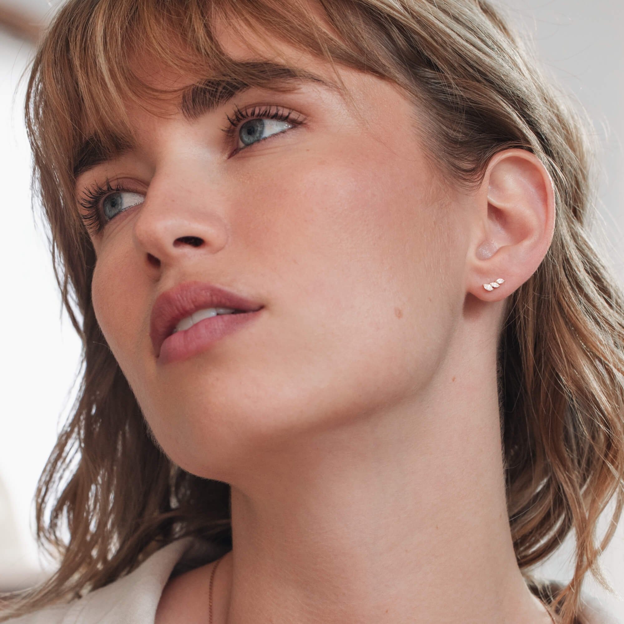 Boucles d'oreilles Suzon en or jaune et diamants taille navette