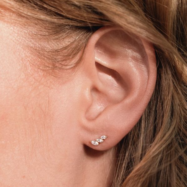 Boucles d'oreilles Suzon en or jaune et diamants taille navette