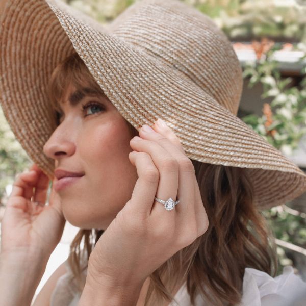 Lepage Marcel engagement in rose gold, pear cut emerald and diamonds