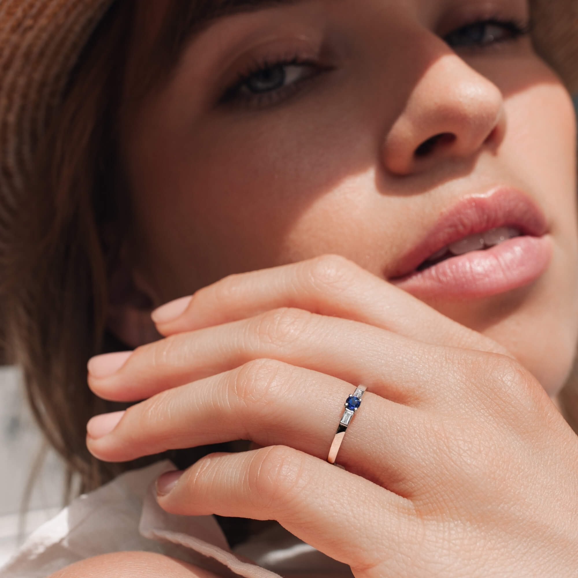 Lepage Albert engagement ring in white gold, emerald and diamond