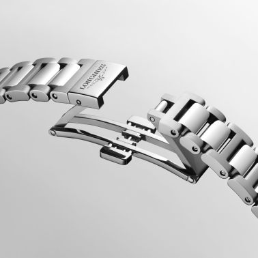 Montre Longines Conquest automatique cadran nacre blanche lunette or rose bracelet acier et or rose 30 mm