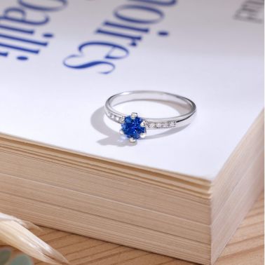 Solitaire Lepage Achille en or jaune saphir et diamants