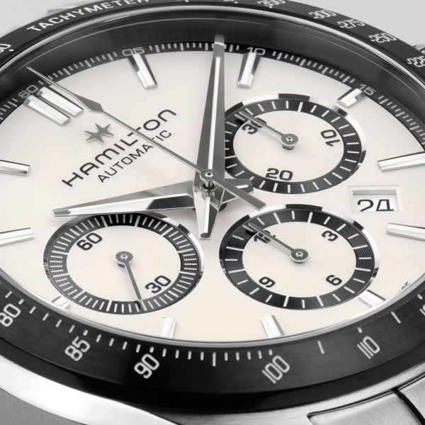 Montre Hamilton Jazzmaster Performer Chronographe automatique cadran blanc bracelet acier 42 mm