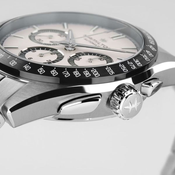 Montre Hamilton Jazzmaster Performer Chronographe automatique cadran blanc bracelet acier 42 mm