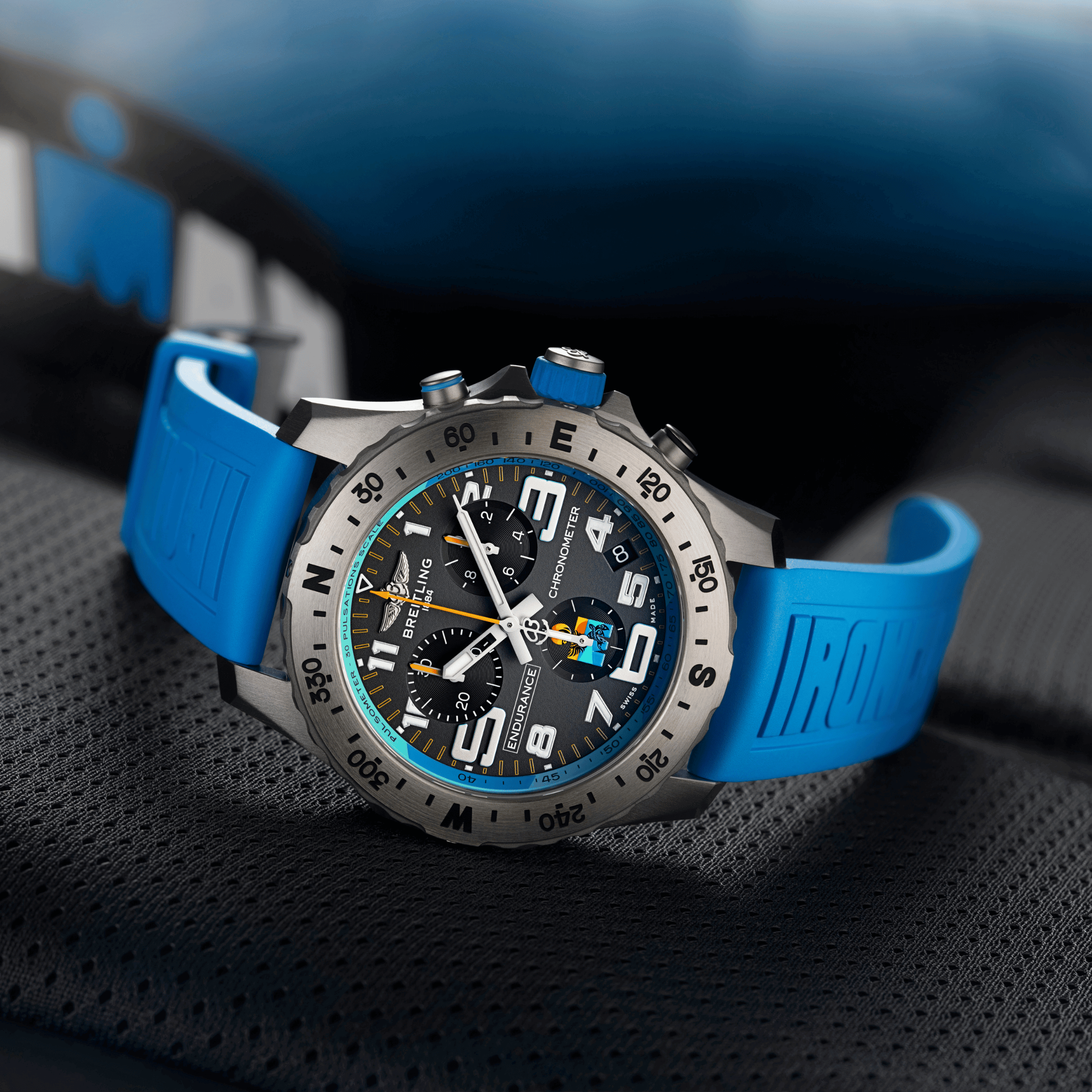 Montre Breitling Endurance Pro Edition IRONMAN® World Championship 2025 quartz chronographe cadran anthracite bracelet caoutchou