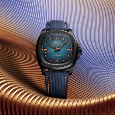 Montre Mido Multifort TV Big Date automatique cadran bleu bracelet tissu bleu 40 mm