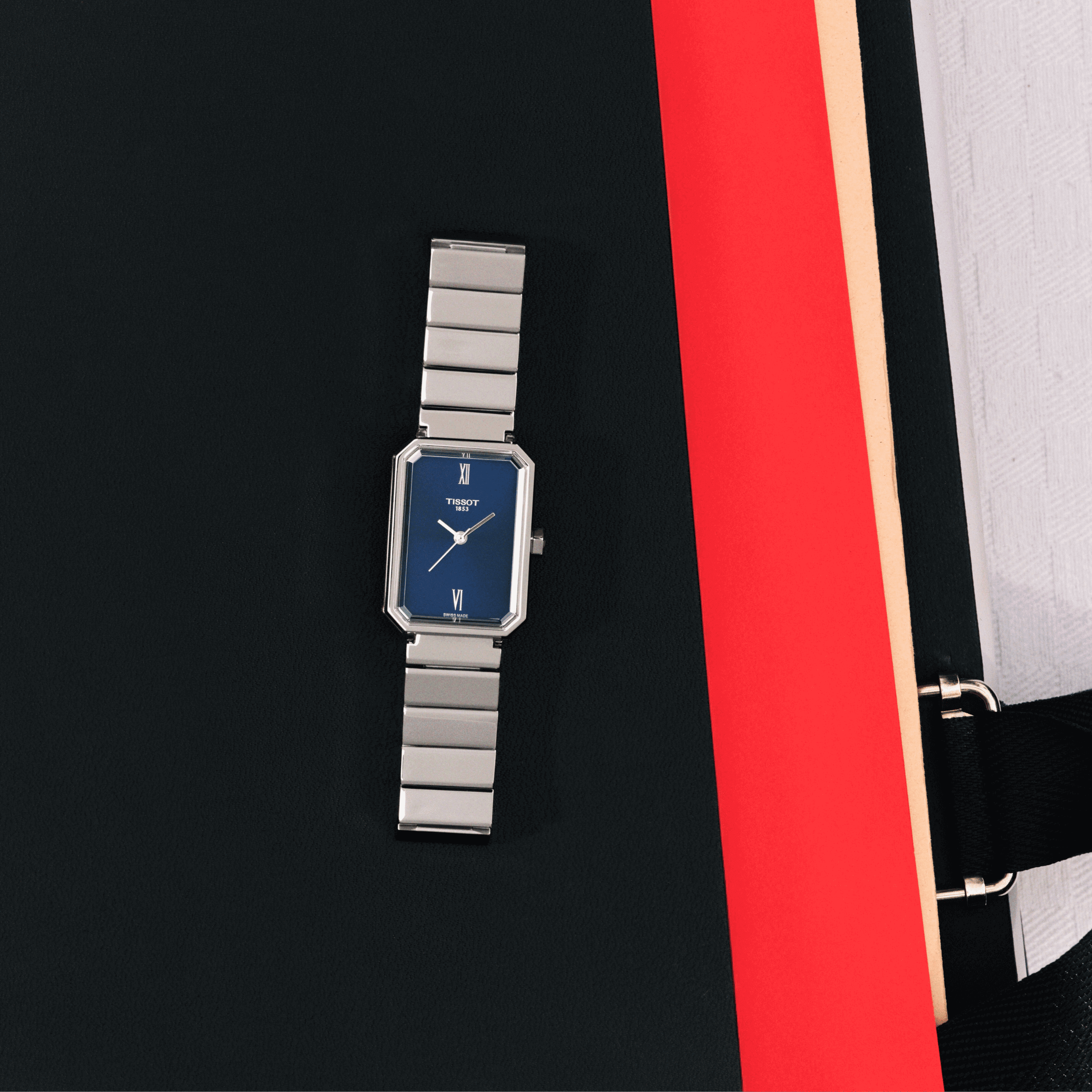 Tissot SRV quartz blue dial steel bracelet 30 x 21,8 mm