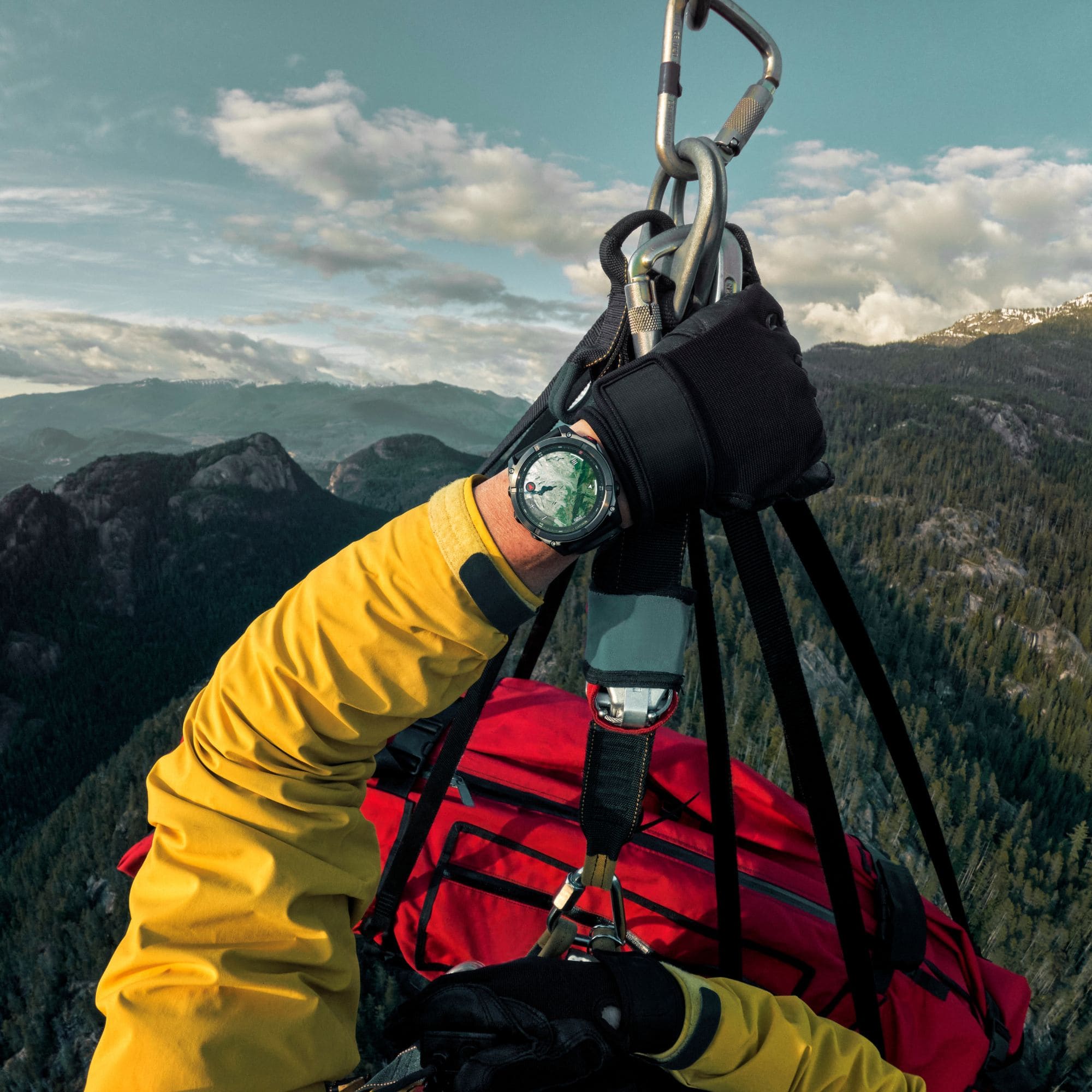 Montre Garmin Fénix 8 Pro AMOLED Sapphire Titane Carbon Gray DLC bracelets cuir marron et silicone noir 51 mm