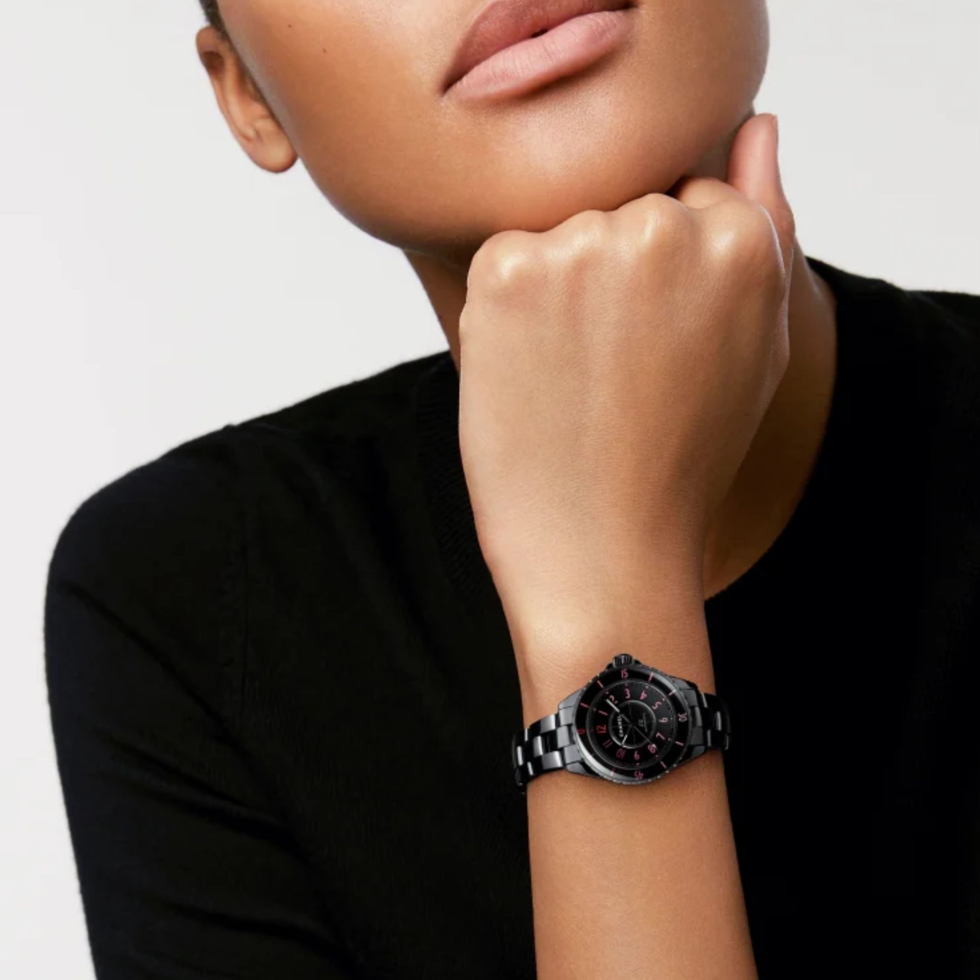 Montre CHANEL J12 BLUSH automatique cadran noir et bracelet céramique noir 33 mm