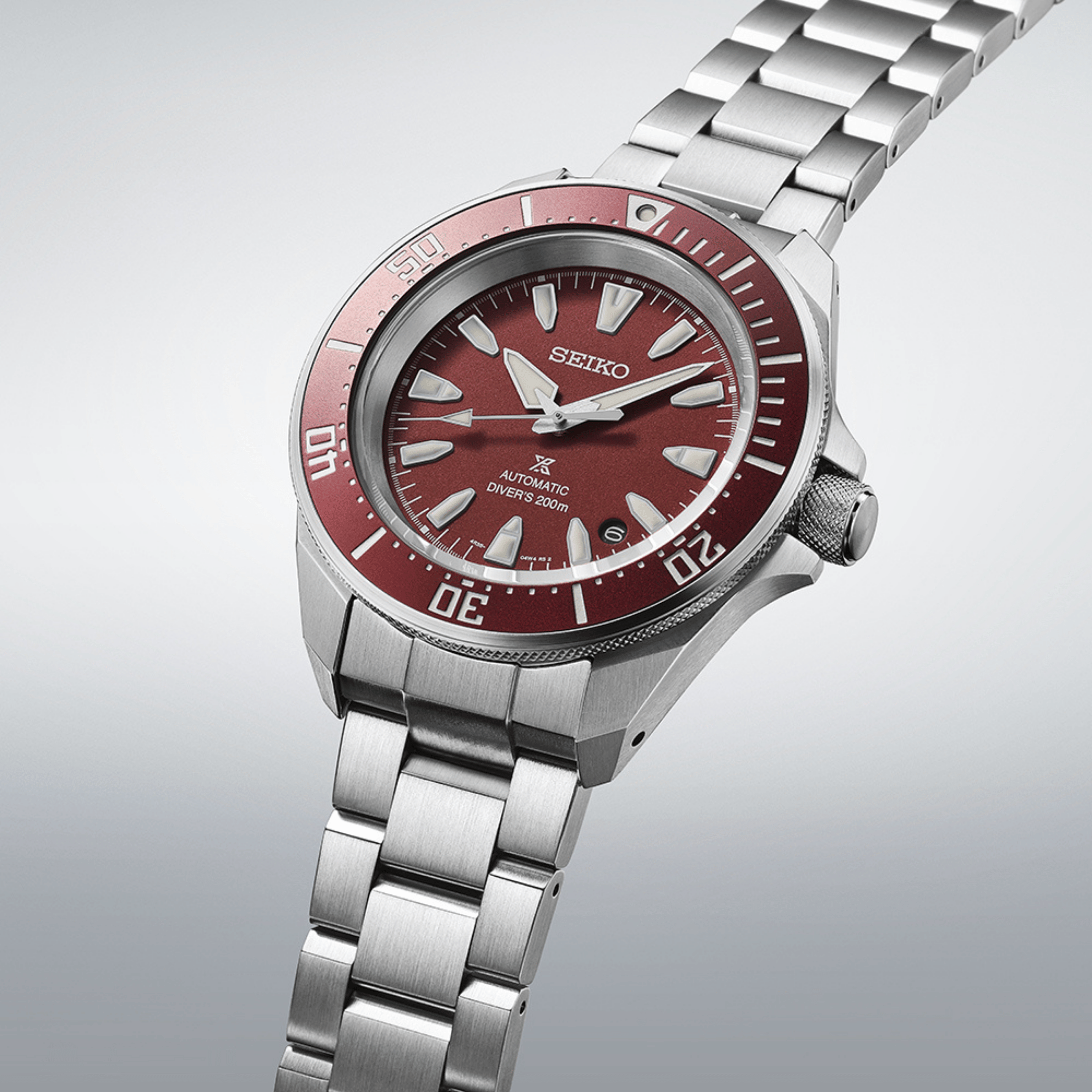 Montre Seiko Prospex Diver's Samurai automatique cadran rouge bracelet acier 41,7 mm