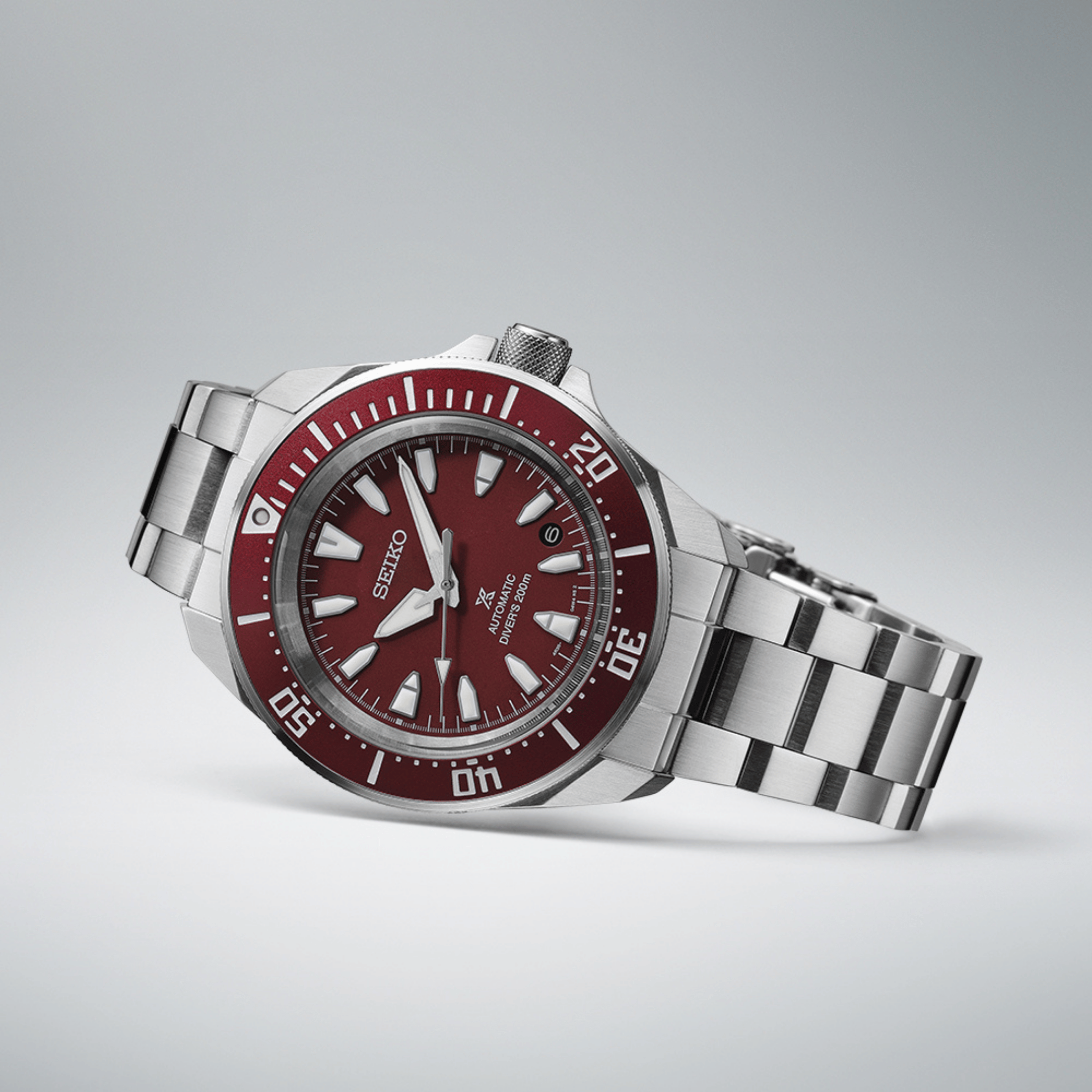 Montre Seiko Prospex Diver's Samurai automatique cadran rouge bracelet acier 41,7 mm