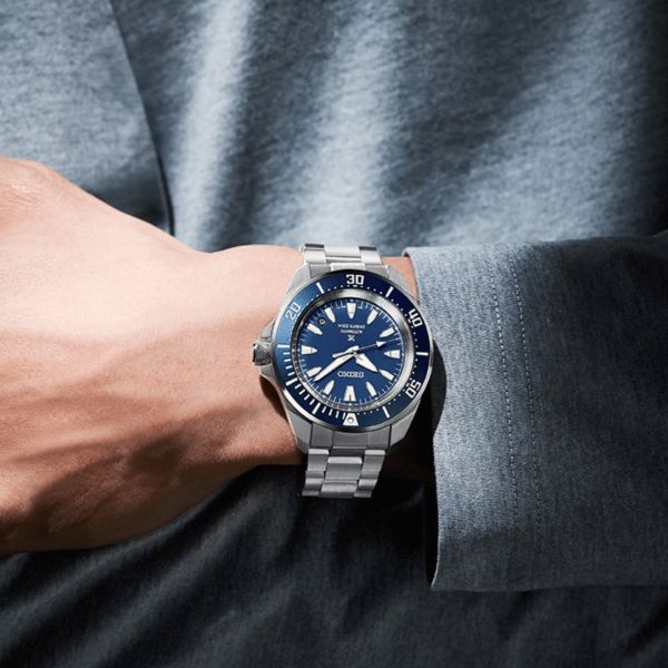 Montre Seiko Prospex Diver's Samurai automatique cadran bleu bracelet acier 41,7 mm