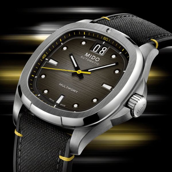 Montre Mido Multifort TV Big Date automatique cadran noir bracelet tissu noir 40 mm
