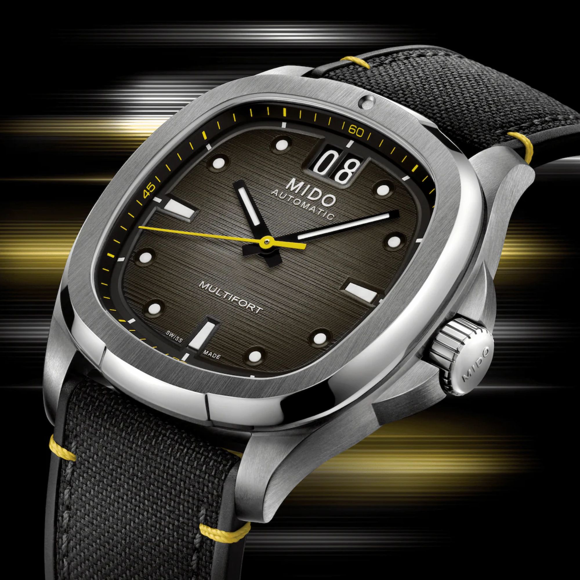 Montre Mido Multifort TV Big Date automatique cadran noir bracelet tissu noir 40 mm