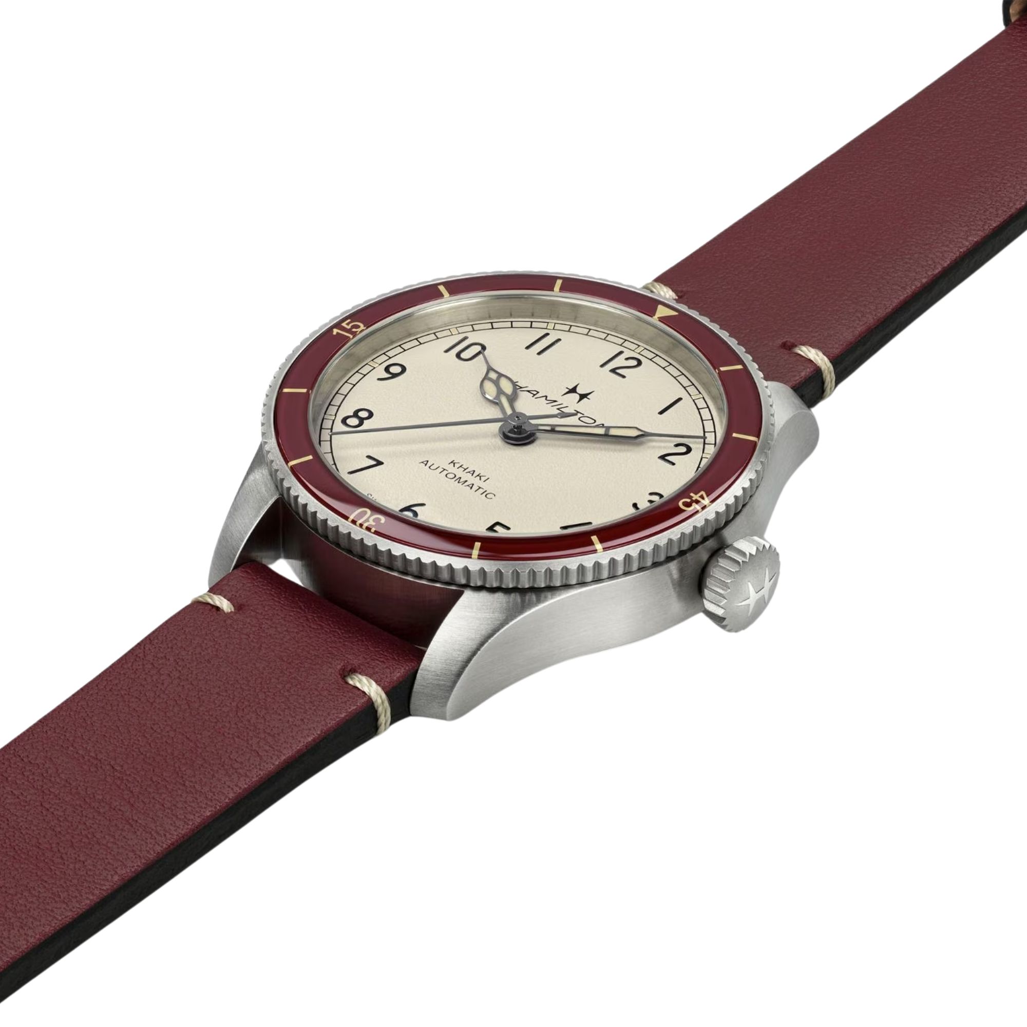 Montre Hamilton Pilot Pioneer Auto automatique cadran blanc bracelet cuir bordeaux 38 mm