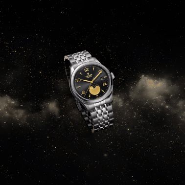 Montre Tudor 1926 Luna automatique cadran noir bracelet acier 39 mm