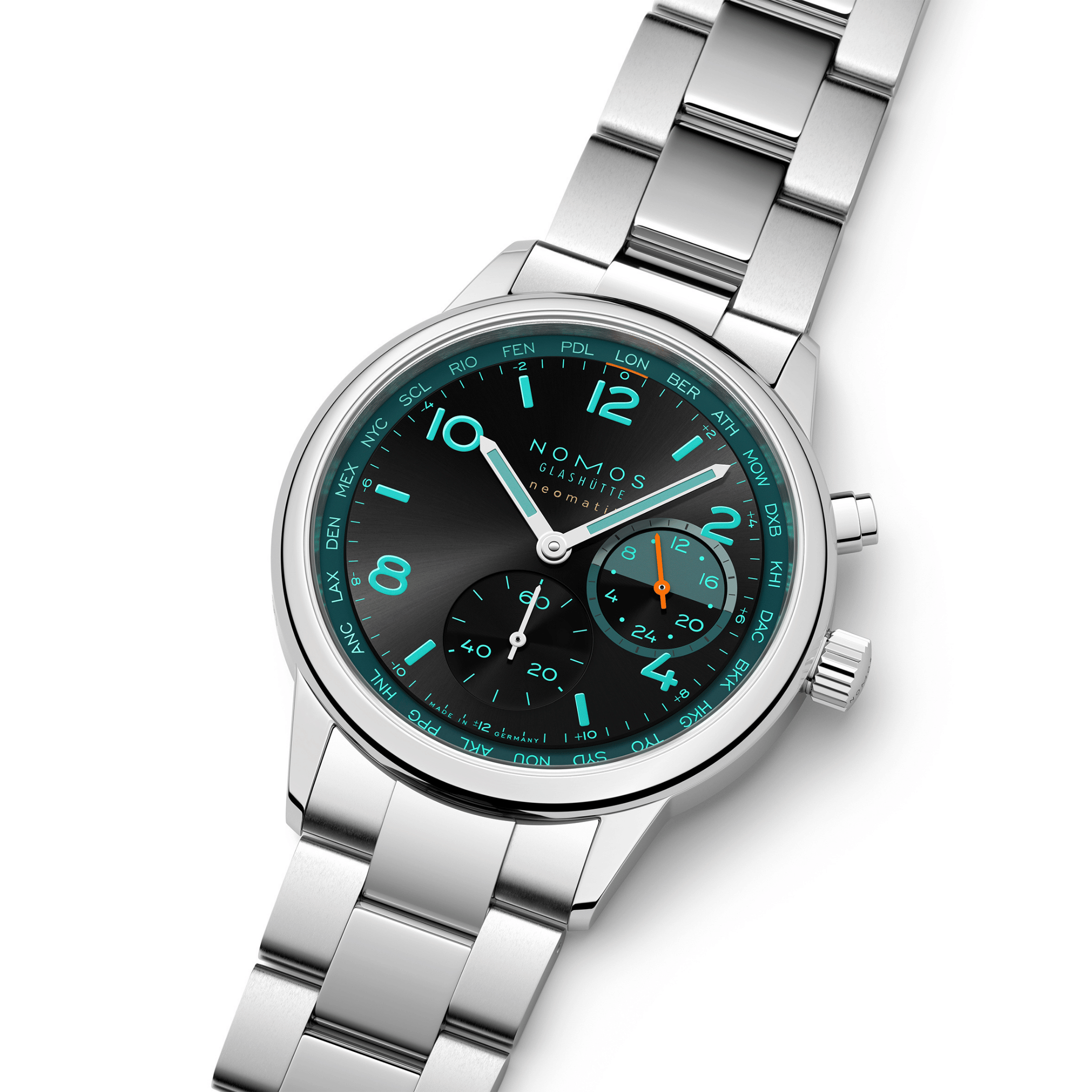 Montre Nomos Club Sport Neomatik Worldtimer "Night Navigation" Trace automatique cadran noir bracelet acier 40 mm