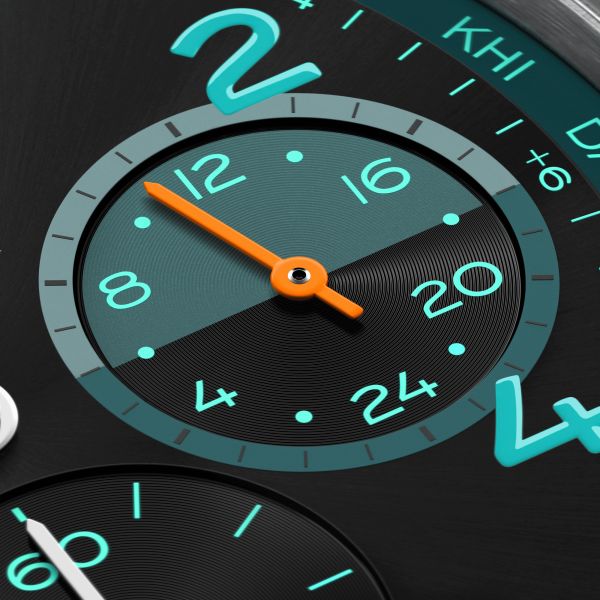 Montre Nomos Club Sport Neomatik Worldtimer "Night Navigation" Trace automatique cadran noir bracelet acier 40 mm