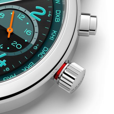 Montre Nomos Club Sport Neomatik Worldtimer "Night Navigation" Trace automatique cadran noir bracelet acier 40 mm