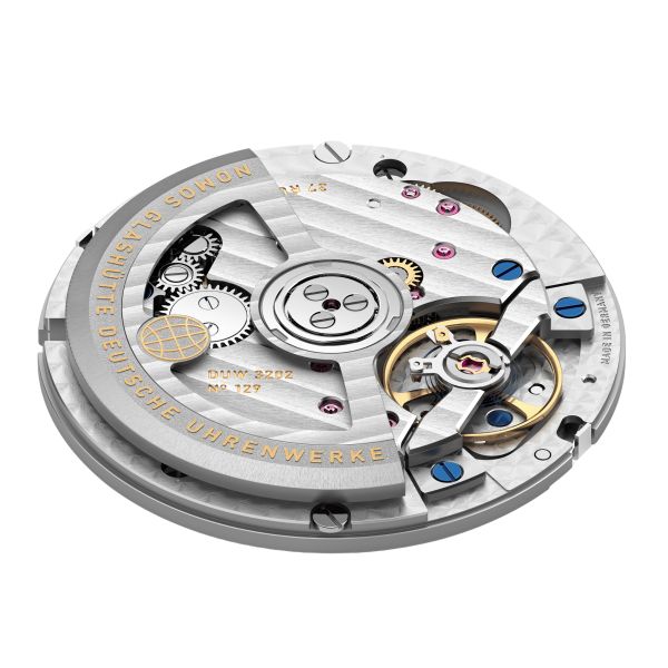 Montre Nomos Club Sport Neomatik Worldtimer "Night Navigation" Trace automatique cadran noir bracelet acier 40 mm