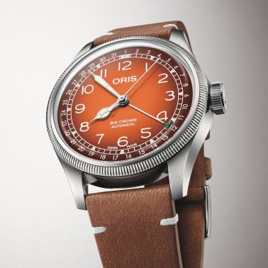 Montre Oris X Cervo Volante Big Crown Pointer Date automatique cadran orange bracelet cuir 40 mm