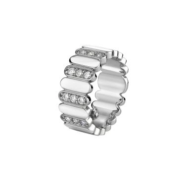 So Shocking Première Fois ring in white gold and diamonds