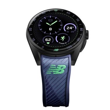 Montre TAG Heuer x New Balance Connected Calibre E5 – 40 mm – Titane DLC – Bracelet Caoutchouc Noir