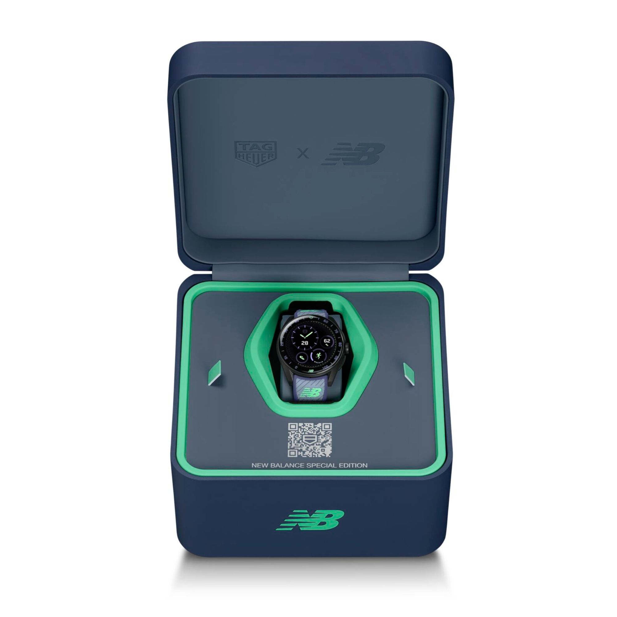 Montre TAG Heuer x New Balance Connected Calibre E5 – 40 mm – Titane DLC – Bracelet Caoutchouc Noir