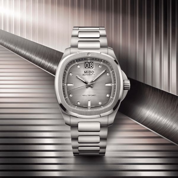 Montre Mido Multifort TV Big Date Titane automatique cadran gris bracelet titane 40 mm