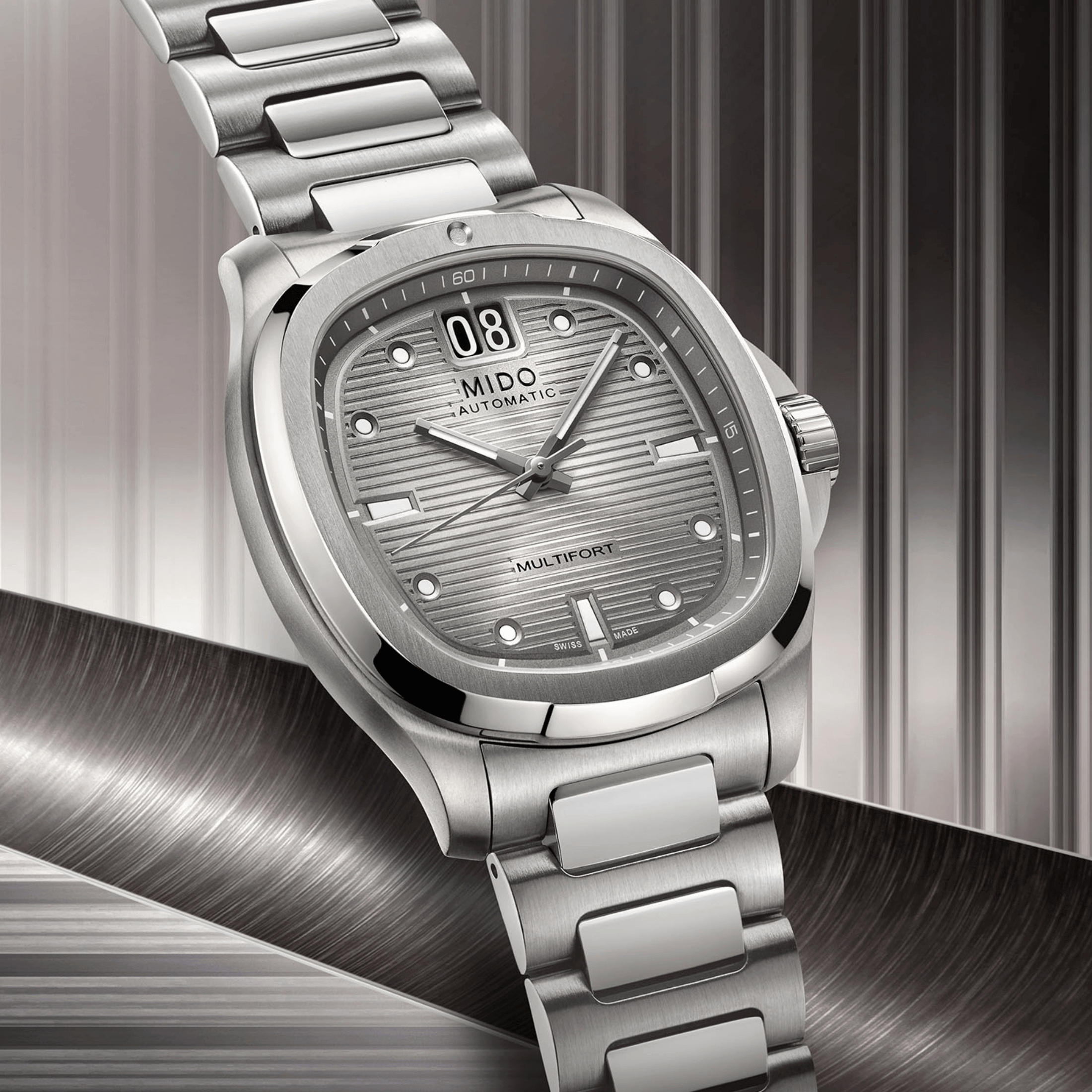 Montre Mido Multifort TV Big Date Titane automatique cadran gris bracelet titane 40 mm