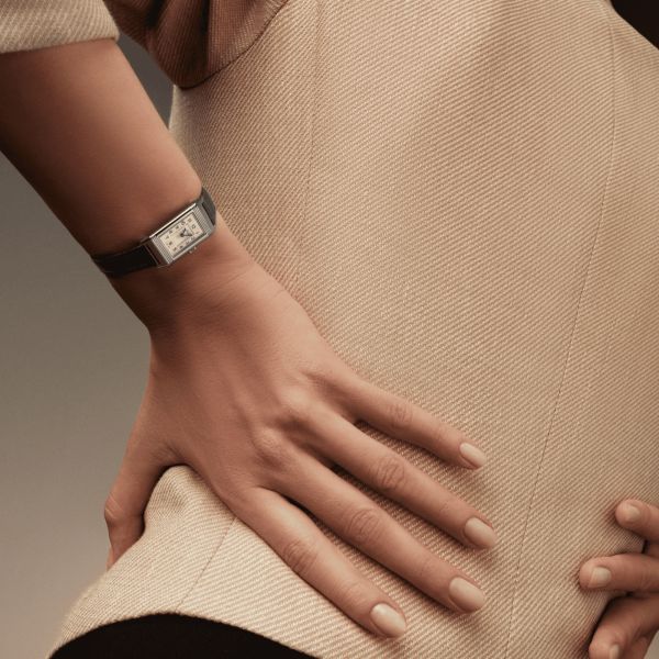 Montre Jaeger-LeCoultre Reverso Classic Monoface Origin quartz cadran gris argenté bracelet cuir bleu 32,5 x 16,3 mm