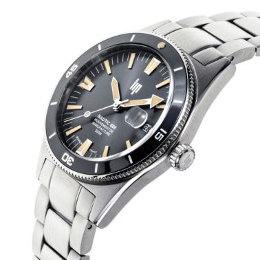 LIP Nautic 666 Automatic Manufacture R26 black dial steel bracelet 39 mm