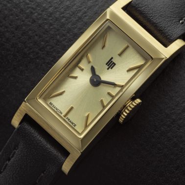 Montre Lip Churchill T13 Baguette Dorée quartz cadran doré bracelet cuir noir 13 x 29 mm