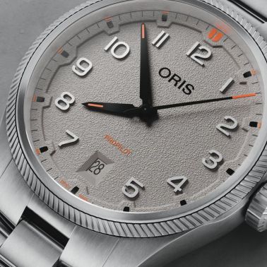 Montre Oris Aviation Propilot Date automatique cadran gris bracelet acier 41 mm
