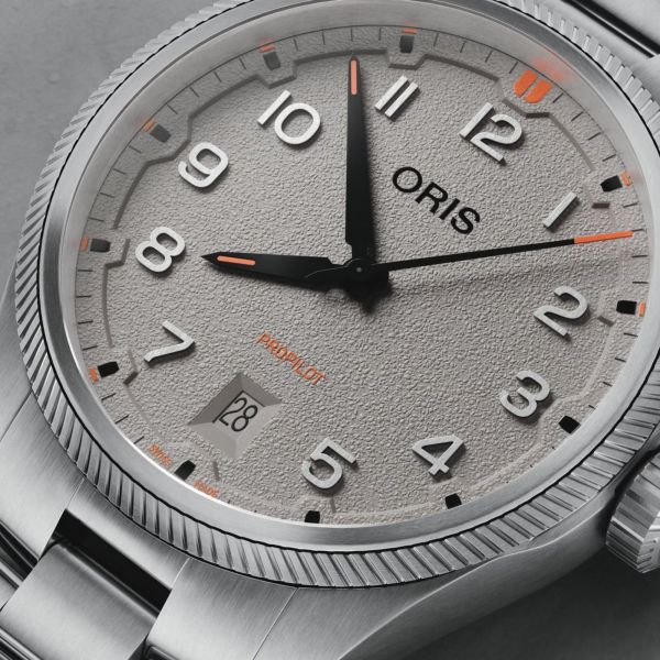 Montre Oris Aviation Propilot Date automatique cadran gris bracelet acier 41 mm