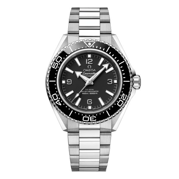 Montre Omega Seamaster Planet Ocean 600m lunette noire cadran noir bracelet acier 42 mm