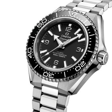 Montre Omega Seamaster Planet Ocean 600m lunette noire cadran noir bracelet acier 42 mm