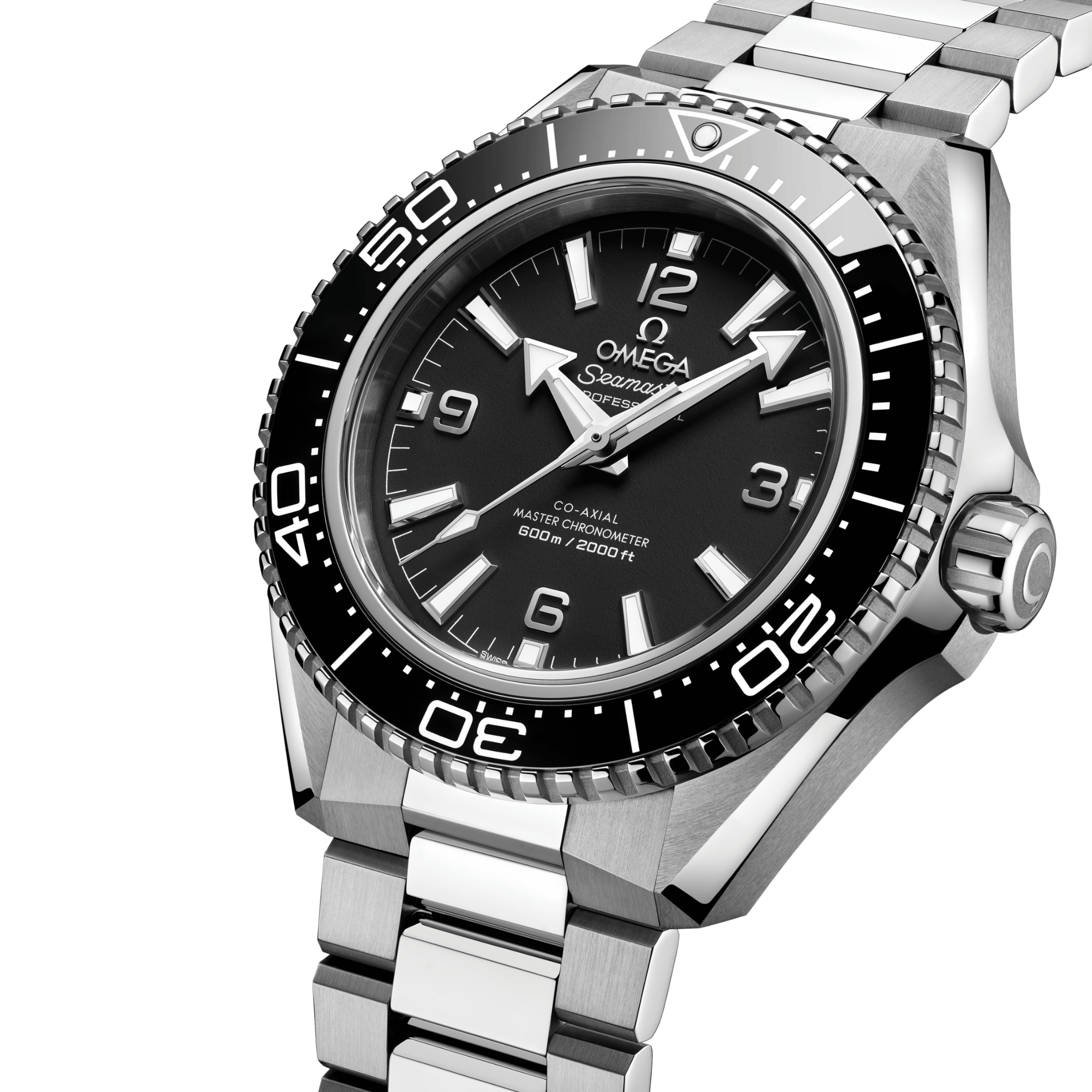 Montre Omega Seamaster Planet Ocean 600m lunette noire cadran noir bracelet acier 42 mm