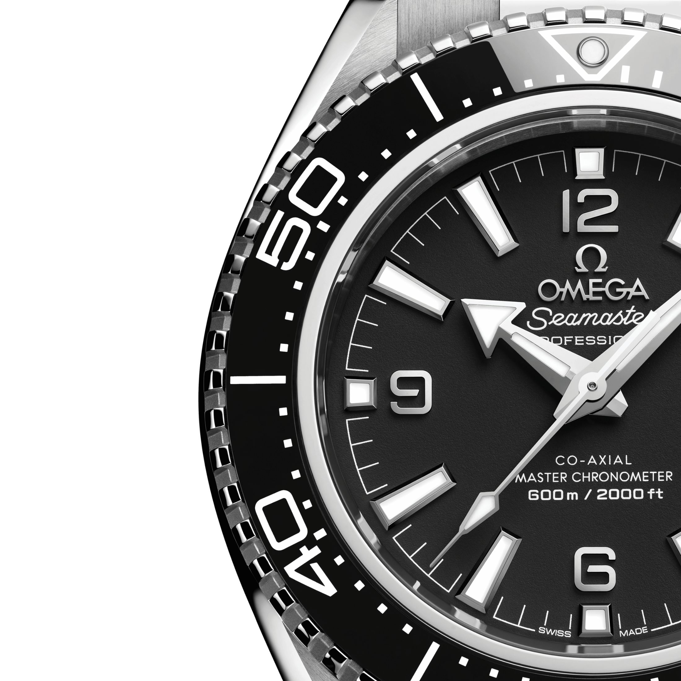 Montre Omega Seamaster Planet Ocean 600m lunette noire cadran noir bracelet acier 42 mm